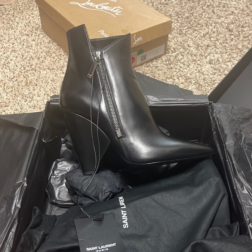 Saint Laurent Niki zip bootie